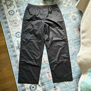 Columbia women’s waterproof Omni tech rain pants, size large